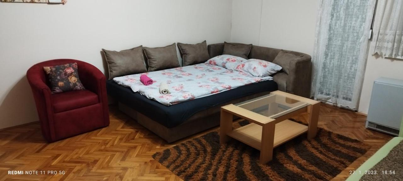 Apartman Lena 아란젤로바츠 외부 사진